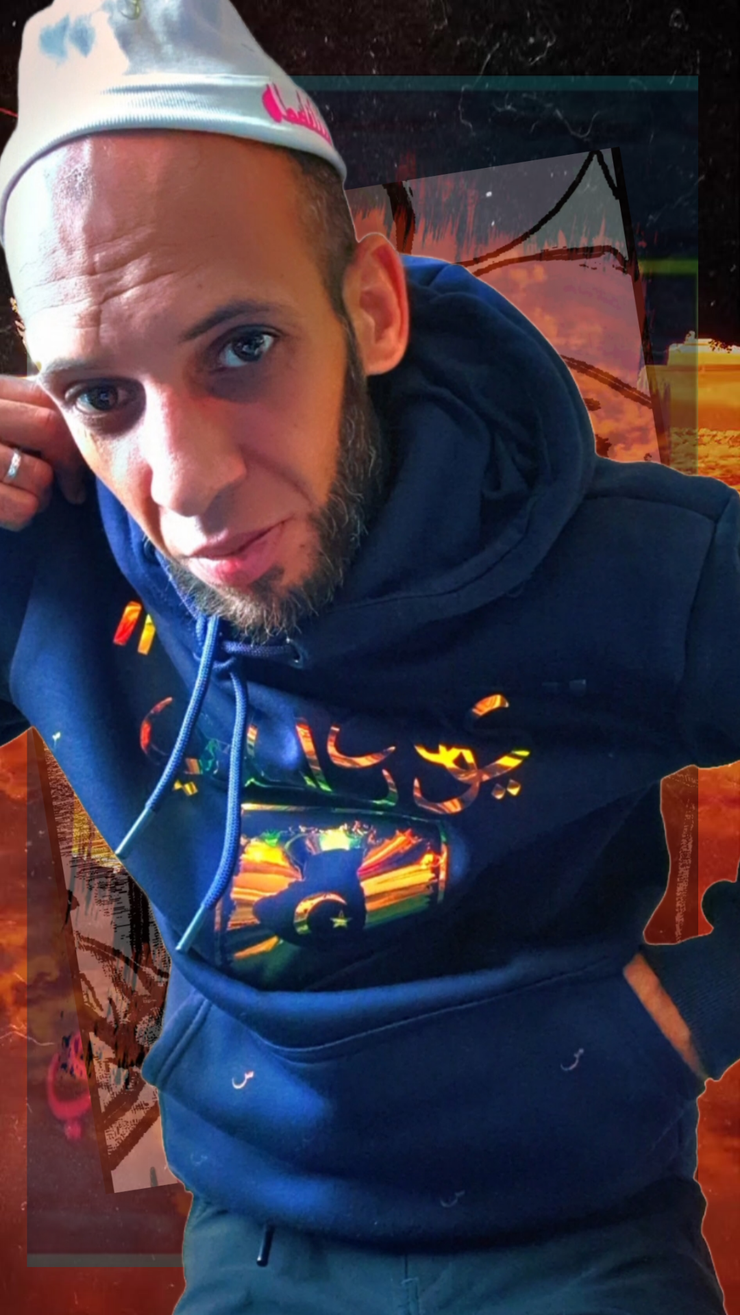 Sweat capuche Salleys. Modele Algerie. Vêtements made in Halal. Bleu nuit / Or.