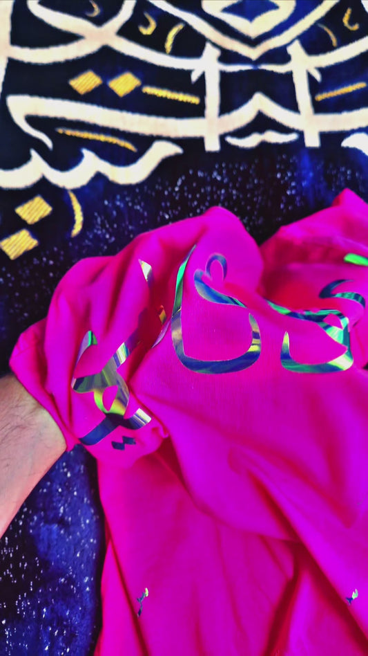 T shirt maillot Salleys. Modele femme. Vêtements made in Halal. Fushia / Or.